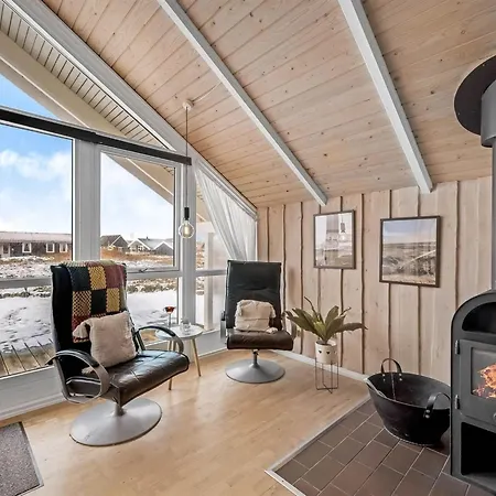 Doris - 150m From The Sea By Interhome *