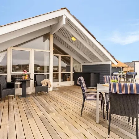 Doris - 150m From The Sea By Interhome Harboør